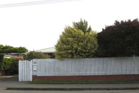 Photo of property in 16 Middlepark Road, Sockburn, Christchurch, 8042
