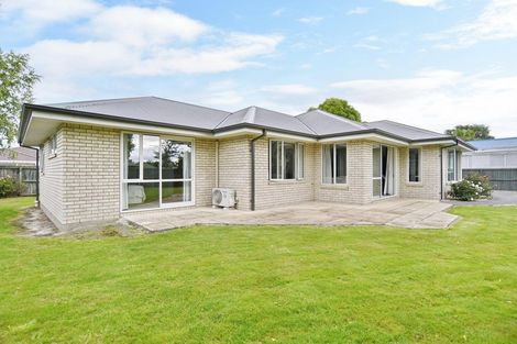 Photo of property in 17 Stanton Place, Woodend, 7610