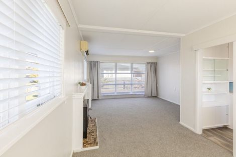 Photo of property in 11 Hillary Crescent, Maraenui, Napier, 4110