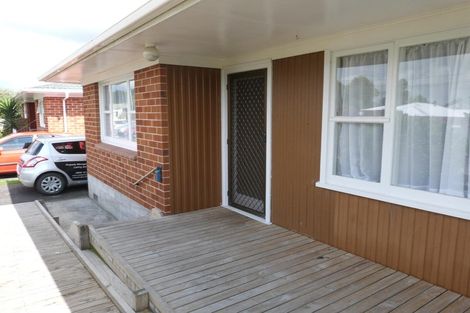 Photo of property in 16 Abel Tasman Avenue, Henderson, Auckland, 0610