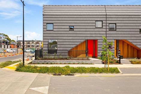 Photo of property in 2 Kotuitui Street, Manukau, Auckland, 2104