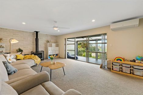 Photo of property in 2/160 Stapleford Crescent, Browns Bay, Auckland, 0630