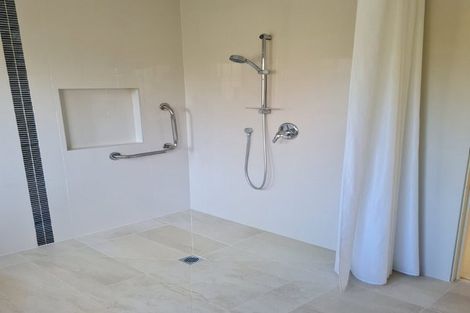 Photo of property in 24 Parkwood Crescent, Gulf Harbour, Whangaparaoa, 0930