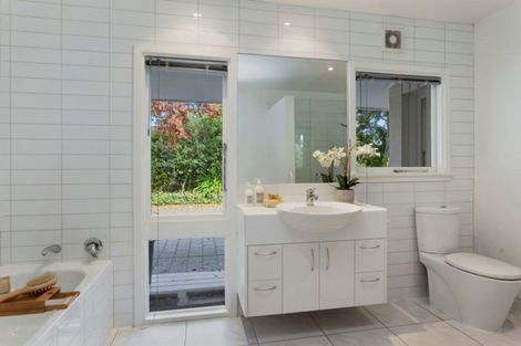 Photo of property in 17 Chepstow Avenue, Fendalton, Christchurch, 8052