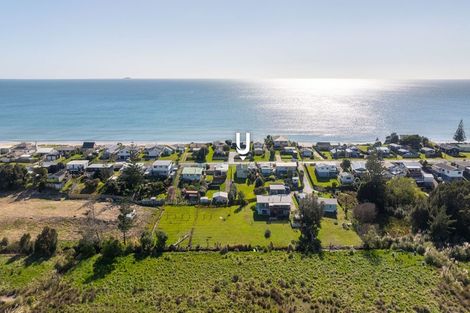 Photo of property in 384 Pukehina Parade, Pukehina, Te Puke, 3189