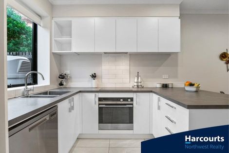 Photo of property in 6/89 Hobsonville Point Road, Hobsonville, Auckland, 0616