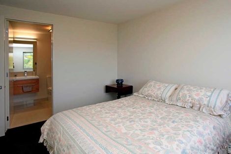 Photo of property in 132 Glenstrae Road, Redcliffs, Christchurch, 8081