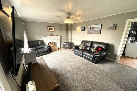 Photo of property in 1 Allan Street, Waiwera South, Clinton, 9584