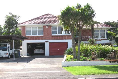 Photo of property in 24 Covil Avenue, Te Atatu South, Auckland, 0610