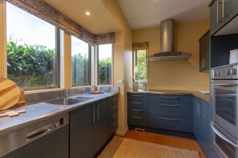 Photo of property in 71 Jeffreys Road, Fendalton, Christchurch, 8052