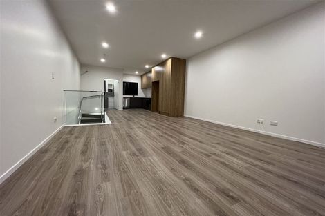 Photo of property in 6 Kari Lane, Kumeu, 0810