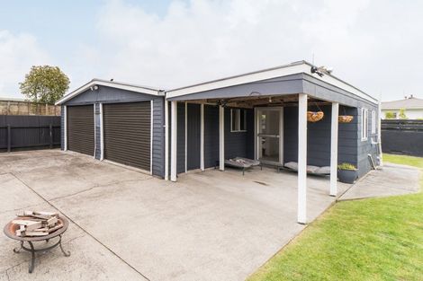 Photo of property in 9 Hinau Place, Cloverlea, Palmerston North, 4412