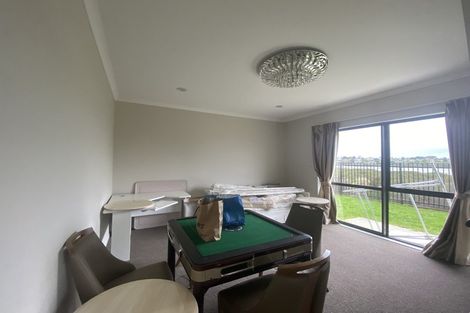 Photo of property in 7 Iwinuku Crescent, Wattle Downs, Auckland, 2103