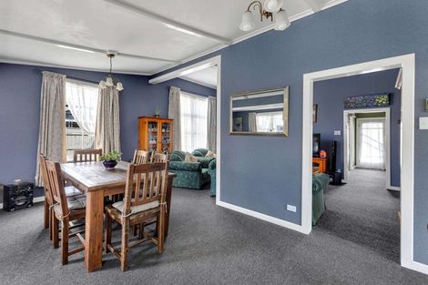 Photo of property in 13 Maire Street, Inglewood, 4330