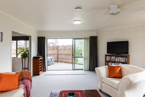 Photo of property in 63 Pacific Drive, Fitzherbert, Palmerston North, 4410