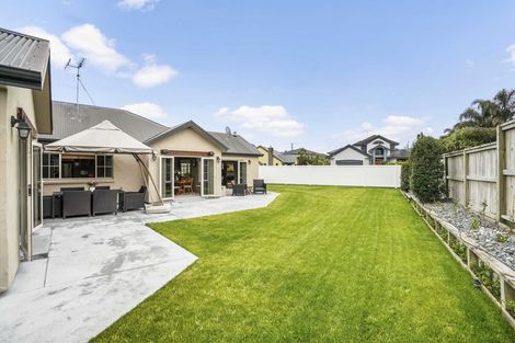 Photo of property in 18 Roderick Place, Rototuna, Hamilton, 3210