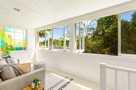 Photo of property in 88 Woodlands Park Road, Titirangi, Auckland, 0604