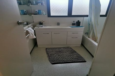 Photo of property in 1/15 Cyril Crescent, West Harbour, Auckland, 0618