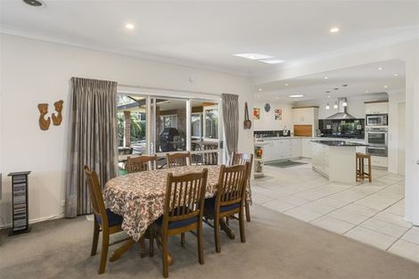 Photo of property in 22 Glencairn Place, Buckland, Pukekohe, 2677