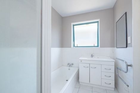 Photo of property in 176 Langdons Road, Northcote, Christchurch, 8052