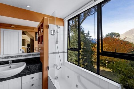 Photo of property in 79 Arawata Terrace, Sunshine Bay, Queenstown, 9300
