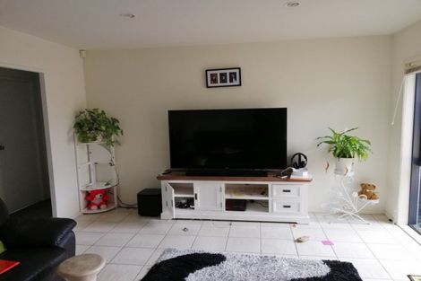 Photo of property in 187 Sturges Road, Henderson, Auckland, 0612