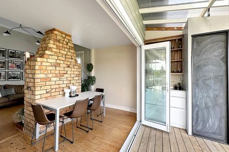 Photo of property in 18 Wairakei Street, Greenlane, Auckland, 1051