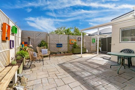 Photo of property in 4 Bathgate Street, South Dunedin, Dunedin, 9012