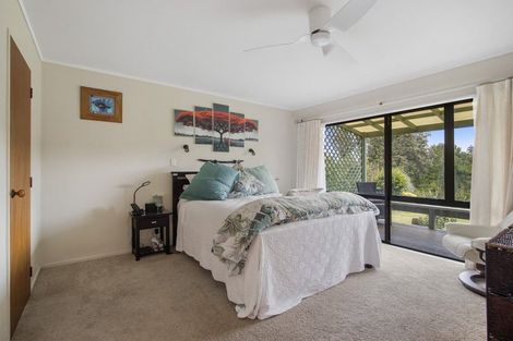 Photo of property in 35 Links View Drive, Omokoroa, 3114