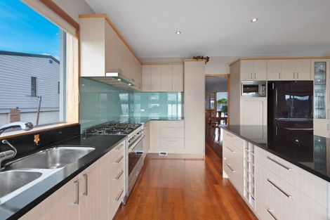 Photo of property in 2/22 Falstaff Place, Half Moon Bay, Auckland, 2012