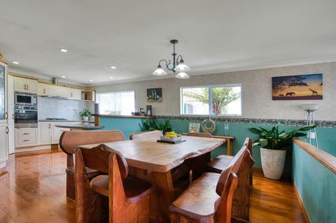 Photo of property in 31 Earlsworth Road, Mangere East, Auckland, 2024