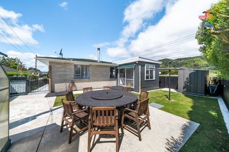 Photo of property in 12a Raukawa Grove, Trentham, Upper Hutt, 5018