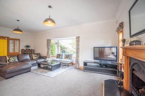 Photo of property in 21 Union Street, Hokowhitu, Palmerston North, 4410