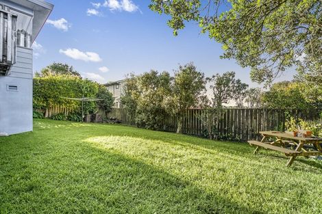 Photo of property in 66 Waiora Road, Stanmore Bay, Whangaparaoa, 0932