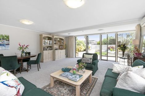 Photo of property in 2/21 Prince Regent Drive, Half Moon Bay, Auckland, 2012