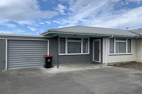 Photo of property in 2/504 Saint Aubyn, Hastings, 4122