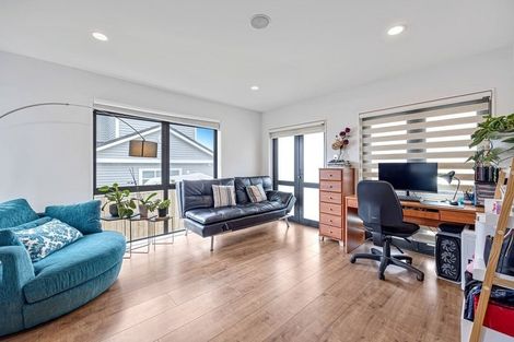 Photo of property in 13 Spyglass Street, Red Beach, 0932