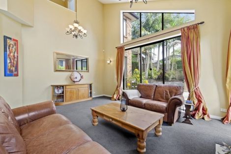 Photo of property in 44 Grammar School Road, Pakuranga, Auckland, 2010