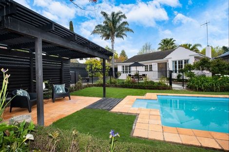 Photo of property in 11 Simla Avenue, Havelock North, 4130