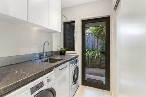 Photo of property in 17 Sea View Terrace, Cockle Bay, Auckland, 2014