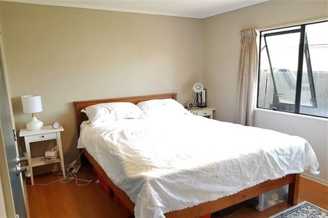 Photo of property in 19a Glenhaven Place, Te Atatu Peninsula, Auckland, 0610