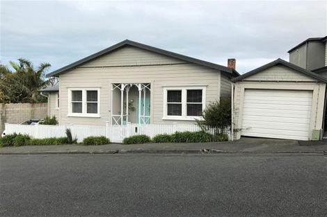 Photo of property in 14 Colenso Avenue, Hospital Hill, Napier, 4110