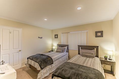 Photo of property in 3 Newbury Place, Taradale, Napier, 4112