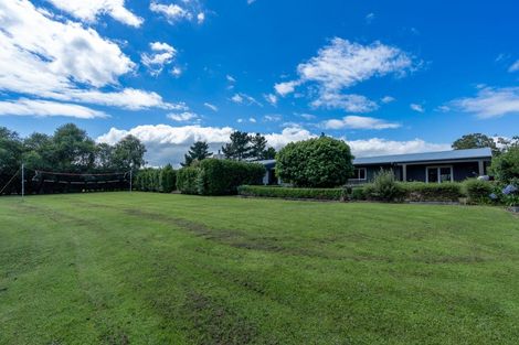 Photo of property in 1 Holden Way, Fitzherbert, Palmerston North, 4471
