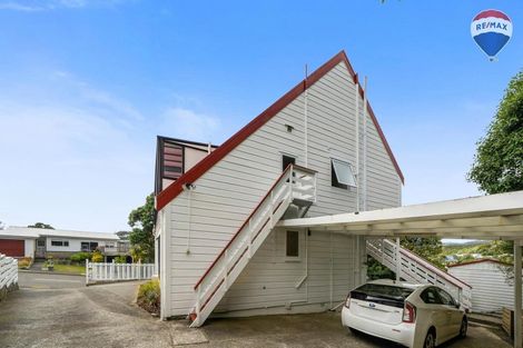 Photo of property in 39 Thurleigh Grove, Karori, Wellington, 6012