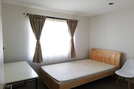 Photo of property in 16 Lomas Way, Albany, Auckland, 0632