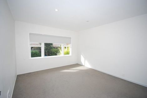 Photo of property in 4/8 Tawera Road, Greenlane, Auckland, 1051