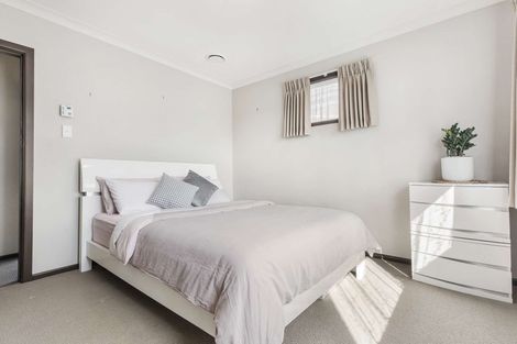 Photo of property in 27 Manapouri Place, Glenview, Hamilton, 3206