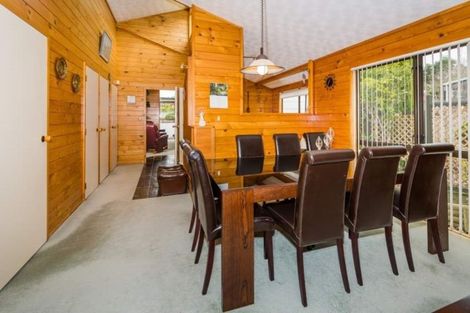 Photo of property in 100 Nigel Road, Browns Bay, Auckland, 0630