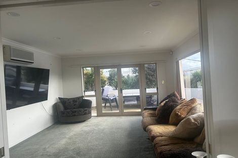 Photo of property in 118 Seaview Road, Paraparaumu Beach, Paraparaumu, 5032
